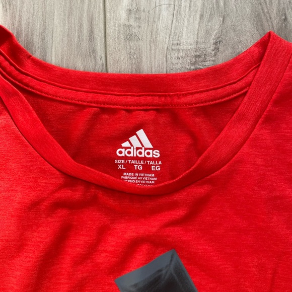 Adidas Red T-shirt - Picture 2 of 2